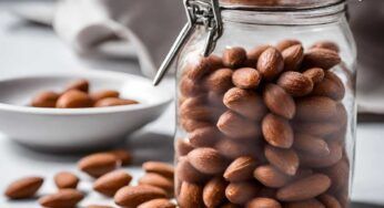 Hai delle mandorle buone? Prendi lo zucchero e buttale in padella, quest’anno a natale falle tu le mandorle pralinate, saranno un regalo gradito