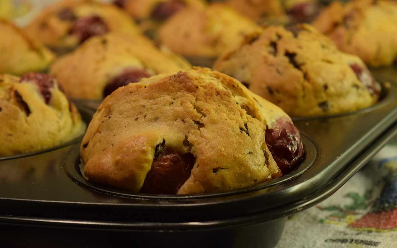 Muffin all'olio con olive e pancetta, i rustici più buoni che abbia mai mangiato ricettasprint.it