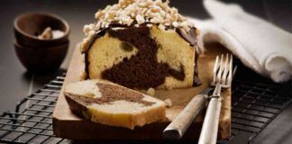 Non è il solito plumcake marmorizzato, questo si che è speciale, aggiungo la glassa e le noci e sparisce in un lampo