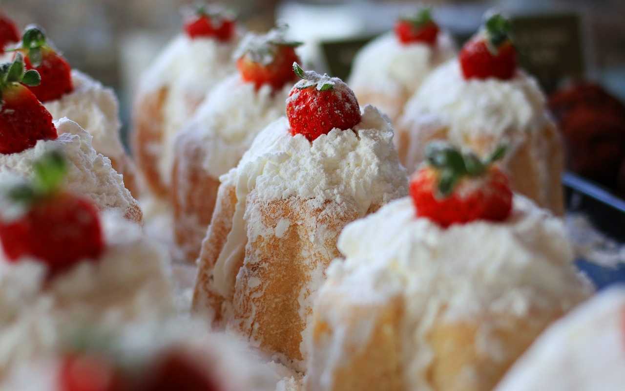 Pandorini furbi con 3 ingredienti: hanno una morbidezza che nessuno si aspetta! ricettasprint.it