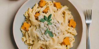 Pasta alla crema di cavolfiore e zucca: una specialità autunnale che a casa mia adorano tutti ricettasprint.it