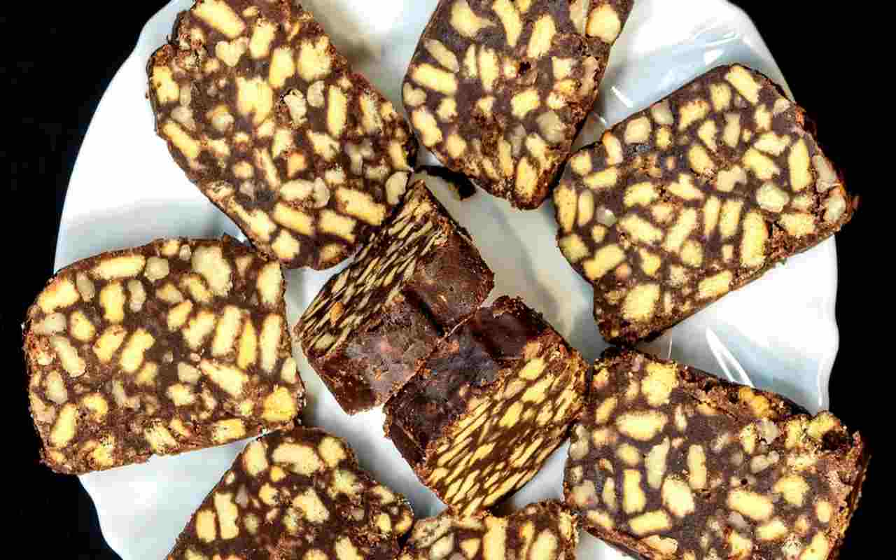 Plumcake senza forno: lo prepari con cioccolato e biscotti, verrà fuori un capolavoro ricettasprint.it