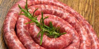 Salsiccia con stracchino per aperitivo - RicettaSprint