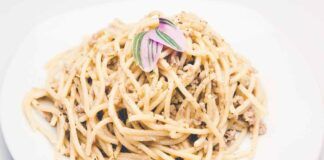 Spaghetti cacio e noci: un piatto delizioso pronto in 10 minuti ricettasprint.it