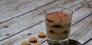 Tiramisù agli amaretti: preparalo in porzioni singole e avrai sempre una merenda o un dopocena pronto da gustare ricettasprint.it