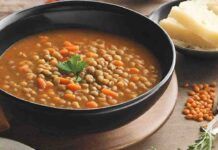 Zuppa di lenticchie con ingrediente segreto: io non ne posso fare a meno Zuppa di lenticchie con ingrediente segreto - RicettaSprint