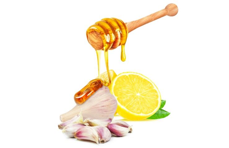 Cosa prendere contro la tosse? L'aglio al miele ci aiuterà
