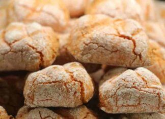 Con un uovo e un'arancia ti faccio preparare i biscotti perfetti a Natale in soli 10 minuti