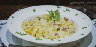 Butta la pasta: in 10 minuti ti faccio preparare una finta carbonara pazzesca ricettasprint.it
