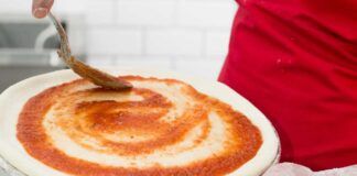 La salsa che metti sulla pizza va cucinata - RicettaSprint