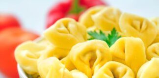 Non serve la panna e neanche il brodo, condisci così i tortellini e fai il botto a pranzo