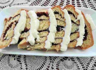 Plumcake alla vaniglia affogato al cioccolato: ne basta una fetta per sentirti felice ricettasprint.it