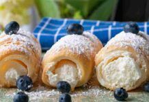 Prepara i cannoli ripieni di panna, con il mio trucchetto veloce, furbo ed economico, servi il dessert all'Epifania
