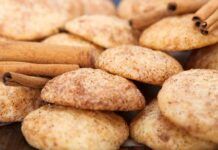 Regala biscotti alla cannella, niente burro e zero uova, saranno un regalo extra gradito