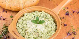 Risotto con verza e cipolle: mai provato? È così buono e cremoso che te ne innamori al primo assaggio ricettasprint.it