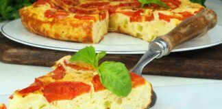 Se aggiungi delle patate e pomodorini alle uova, ti faccio preparare una frittata speciale, sembra una pizza, mamma mia che bontà