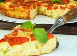 Se aggiungi delle patate e pomodorini alle uova, ti faccio preparare una frittata speciale, sembra una pizza, mamma mia che bontà