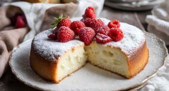 Tortino morbido per colazione senza farina e zucchero, contiene pochissime calorie puoi fare il bis