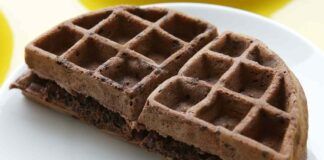 Waffles al doppio cioccolato: più morbidi e ancora più golosi, per iniziare la giornata col sorriso ricettasprint.it