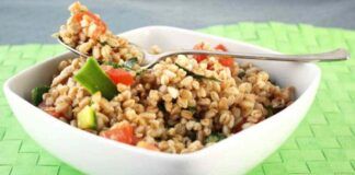 Insalata di farro: il modo migliore per restare leggeri senza sensi di colpa