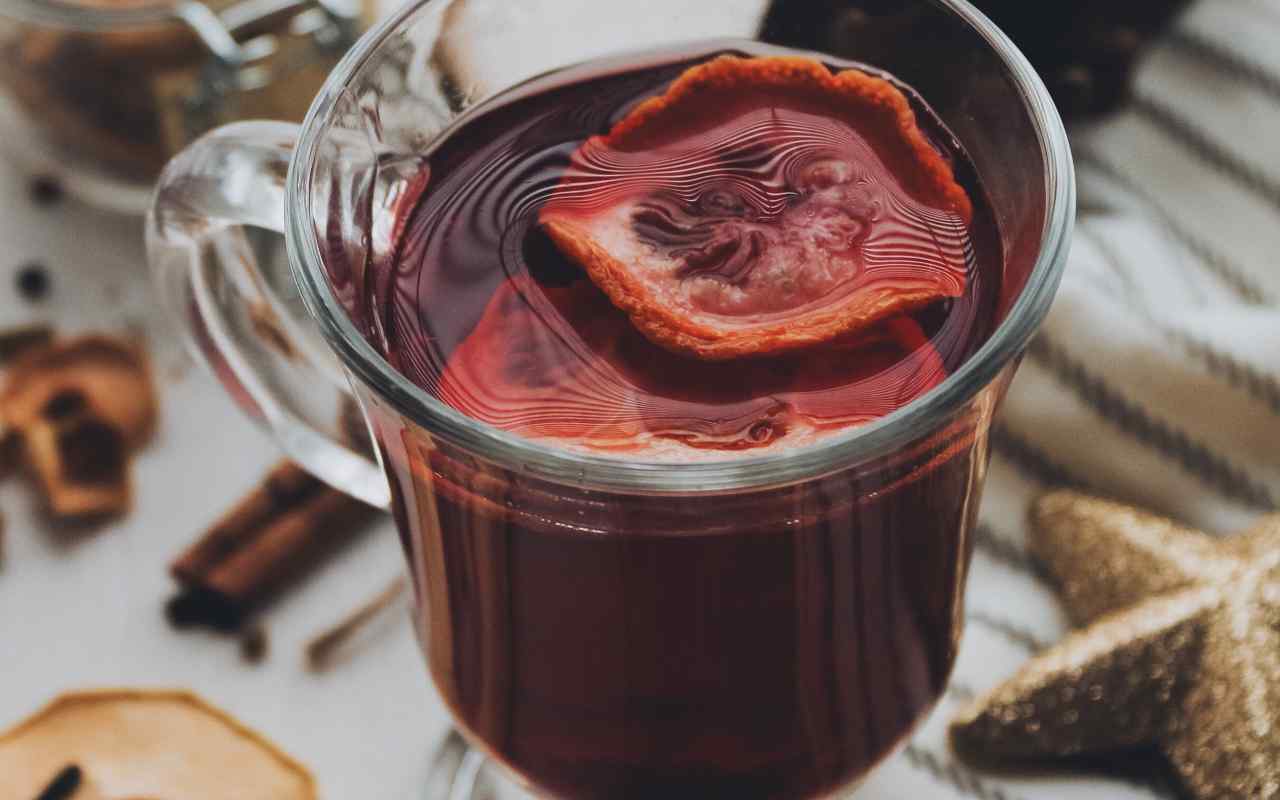Scaldati con questa calda tisana: non solo è buona, fa bene e addirittura dimagrire ricettasprint.it