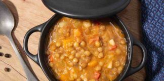 Aggiungi il farro ai legumi e prepara questa zuppa, quello che ci vuole per saziarsi, ma non appesantirsi
