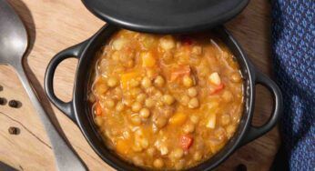Aggiungi il farro ai legumi e prepara questa zuppa, ti sazi, senza appesantirti