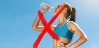Bere acqua in bottiglia di plastica è nocivo per la salute