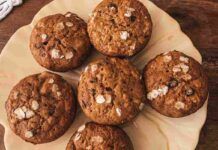 Avevo della farina integrale e dell’avena, ci ho preparato dei biscotti light sofficissimi e senza accendere il forno, sono sorprendenti! Avevo della farina integrale e dell'avena, ci ho preparato dei biscotti light sofficissimi e senza accendere il forno, sono sorprendenti!