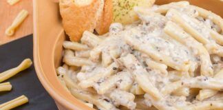 Ci metto un attimo e preparo un pranzetto appetitoso: le mie Casarecce funghi e noci, hanno sempre successo