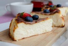Ti faccio scoprire il segreto del mio successo, ecco una ricetta che fa invidia alle migliori pasticcerie: la cheesecake senza base agli agrumi incanterà chiunque, a casa mia me la chiedono sempre!