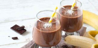 Affonda il cucchiaino nella crema di banane al cioccolato: talmente leggera che te la puoi concedere a tutte le ore