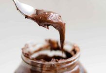 E se ti dicessi che la crema al cioccolato la preparo con i ceci? Una volta provata va a ruba in un baleno Ricetta della crema spalmabile cioccolato e ceci - RicettaSprint