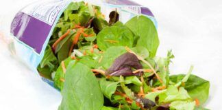 Fai sempre attenzione all'insalata in busta
