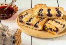 Merendine di pasta frolla senza burro, uova, aggiungo la marmellata light e le mangiano anche chi è a dieta Merendine di pasta frolla senza burro, uova, aggiungo la marmellata light e le mangiano anche chi è a dieta