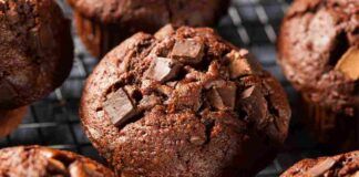Muffin al cioccolato di Benedetta Rossi per iniziare alla grande la giornata, cosa aspetti, preparali subito!