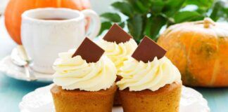 Mi era avanzata della zucca e invece di farci il pranzo ho fatto questi muffin, se li sono mangiati tutti, mi hanno lasciato le briciole