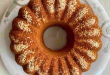 Ogni volta che preparo questa torta tutti vogliono la seconda fetta, si mangia senza troppi sensi di colpa