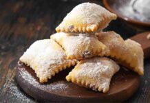 Oramai a Carnevale faccio solo le bugie ripiene di Nutella, a casa mia non desiderano altro Oramai a Carnevale faccio solo le bugie ripiene di Nutella, a casa mia non desiderano altro Ricettasprint