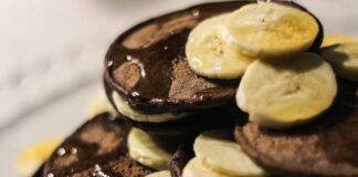 Se prepari i pancake con banane e cacao: te li puoi mangiare anche tutti i giorni, sono buonissimi ma super light!
