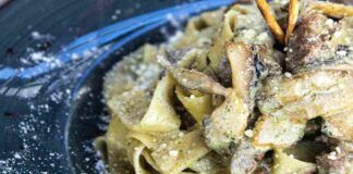 Con questa ricetta ti senti fiera e soddisfatta di te stessa, con le Pappardelle guanciale e porcini, prepari un piatto così buono che sembra cucinato in un ristorante invece lo hai fatto proprio tu.