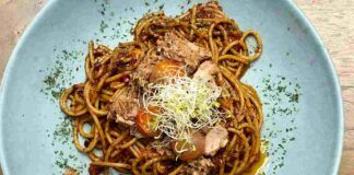 È cosi che faccio il tonno oggi, ci condisco pure la pasta, aggiungo qualche pomodorino e in 10 minuti ho risolto il pranzo
