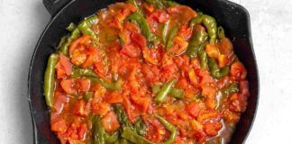 Per cucinare i peperoncini verdi basta un sughetto semplice, questo alla marinara è perfetto per stupire la famiglia e non solo ricettasprint.it