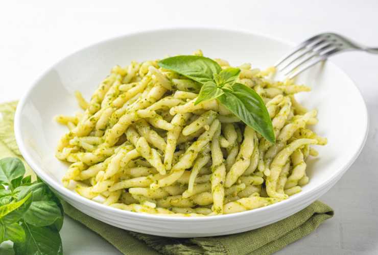 Pesto di zucchine e pasta - RicettaSprint