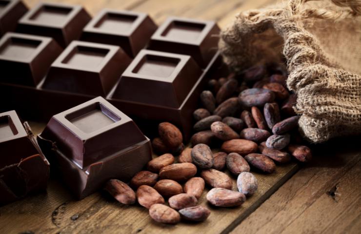 Mangiare cioccolato fa bene, quanto prenderne al giorno
