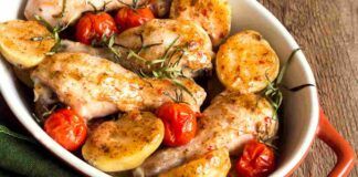 Pollo con patate al forno è la cena preferita della mia famiglia, scopri la ricetta furba, pronta in pochissimi minuti