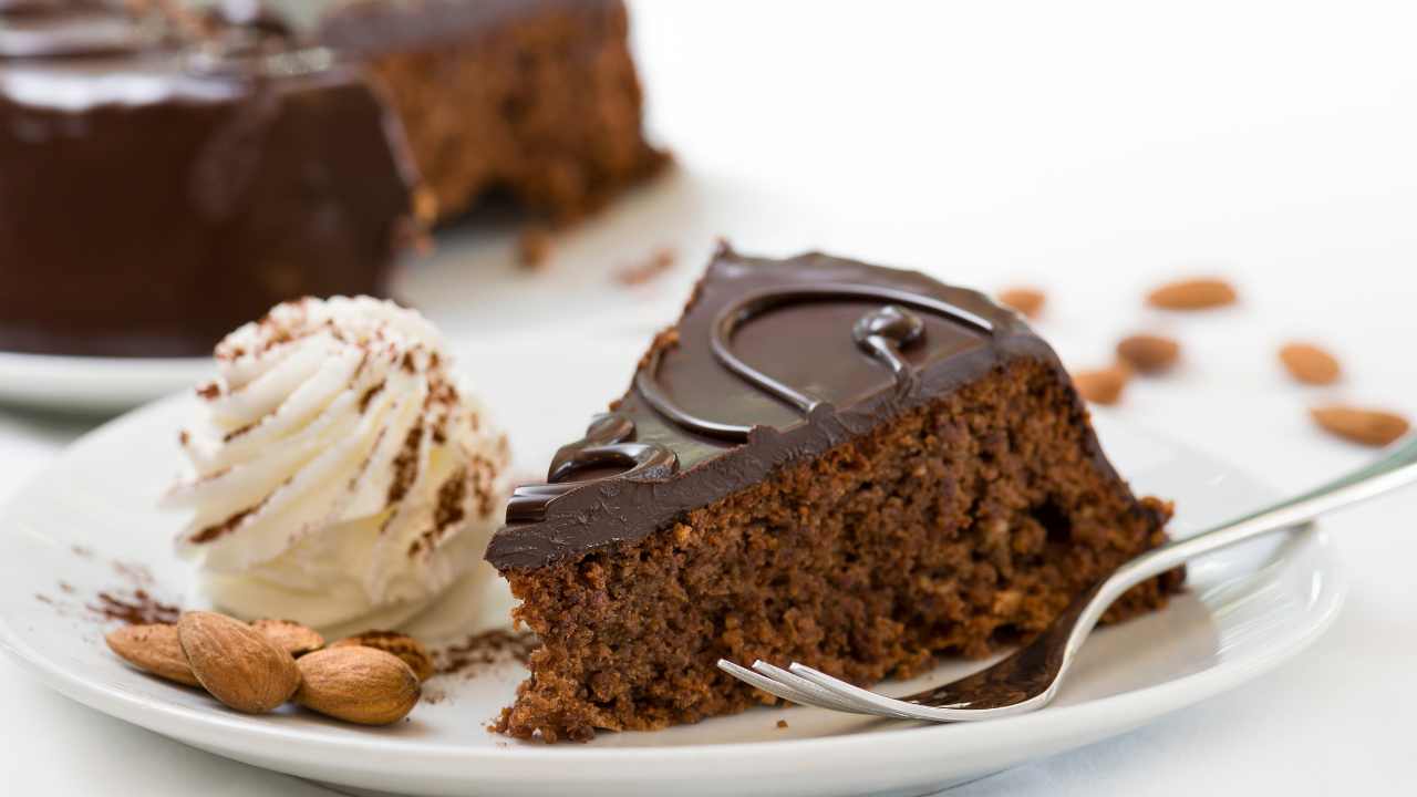 Torta-Sacker-perfetta-come-quella-del-pasticciere-Si-puo-con-i-consigli-di-Benedetta-Rossi20240125Ricettasprint.jpg