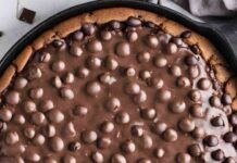 Da quando preparo la torta alla nutella in padella ho detto addio al forno, non sporco nulla e fa subito colpo