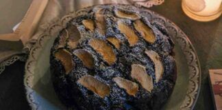 Basta con la solita torta di mele, metto il cioccolato fondente e cambia tutto diventa irresistibile