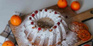 Basta avere in frigo 2 mandarini e 2 uova: in pochi minuti prepari una tortina perfetta per la domenica!